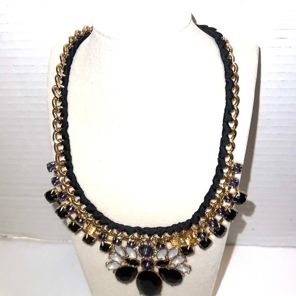 Elegant Black and Gold Statement Necklace‎ - Picture 2 of 3